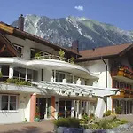 Ringhotel Nebelhornblick 4*