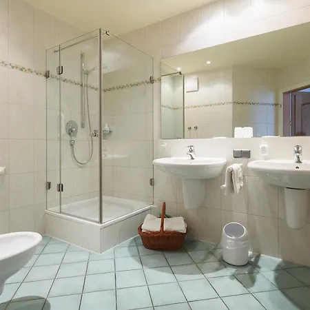 Отель Ringhotel Nebelhornblick Оберстдорф