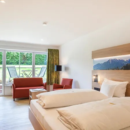Отель Ringhotel Nebelhornblick 4*