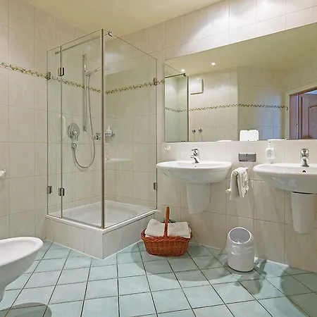 Ringhotel Nebelhornblick Оберстдорф