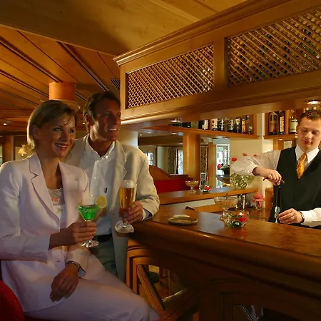 Ringhotel Nebelhornblick Отель Оберстдорф
