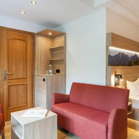 Ringhotel Nebelhornblick 4*