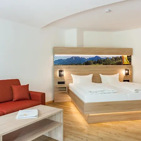 奈贝尔霍恩布里克林酒店 4*