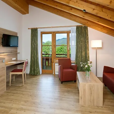 奈贝尔霍恩布里克林酒店