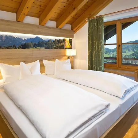 Ringhotel Nebelhornblick 4*